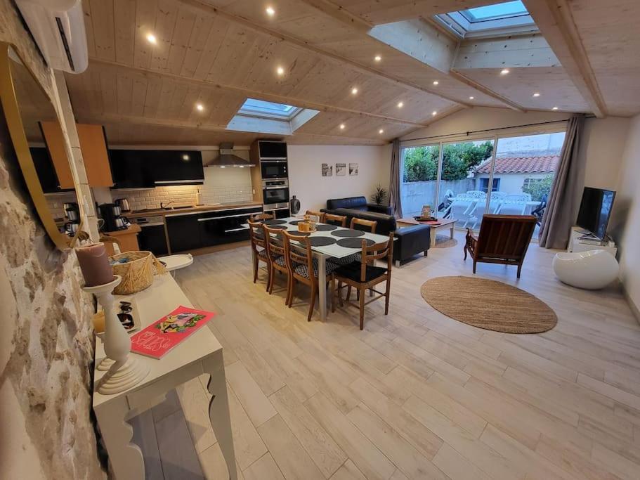 Maison Proche Plages, Port Et Tous Commerces Les Sables-dʼOlonne Exteriér fotografie